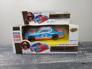 Road Champs Richard Petty Official Stock Car Collection STP#43 Model 3025 1992 - Picture 1 of 4