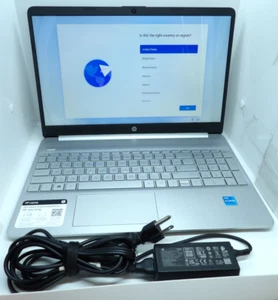 Portátil HP 15-dy2091wm 15,6" (256 GB, Intel Core i3 11ª generación, 4,10 GHz, 8 GB) - Imagen 1 de 4