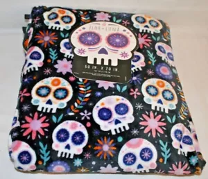 Flor + Luna 100% Poliéster Peluche Súper Suave 50"x 70" Halloween Manta Nueva - Imagen 1 de 3