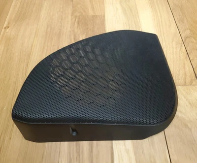 Original Mercedes W202 S202 Speaker Cover Rear Left 2027370588 - Image 1 of 4