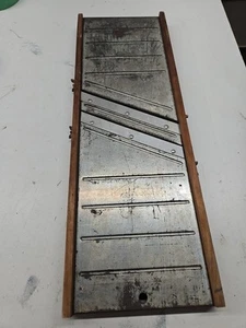 ANTIKES VINTAGE MANDOLINE HOLZ KOHL SLAW SCHNEIDEBRETT, HÄNGT, PRIMITIV. CDC - Bild 1 von 4