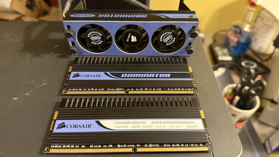 Corsair Dominator DDR2 1066 4 GB 2x2 GB with RAM Cooler - Image 1 of 1