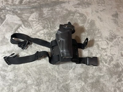 Safariland Beretta 92 6005-73 Tactical Holster Drop Leg RH Black  - Image 1 of 4