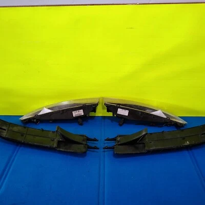 AUDI Q7 2007-2009 - Luz de giro del parachoques delantero derecho izquierdo con moldura/moldura OEM Foto 1 de 4