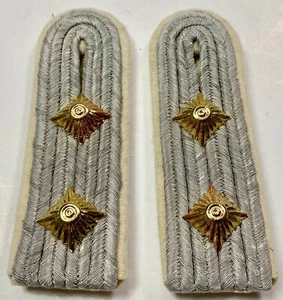 WWII GERMAN HEER CAPTAIN OFFICER TUNIC SHOULDER BOARDS- INFANTRY - Picture 1 of 1