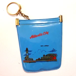 VTG Atlantic City NJ Souvenir Coin Purse Keychain Plastic Absecon Lighthouse - Picture 1 of 5