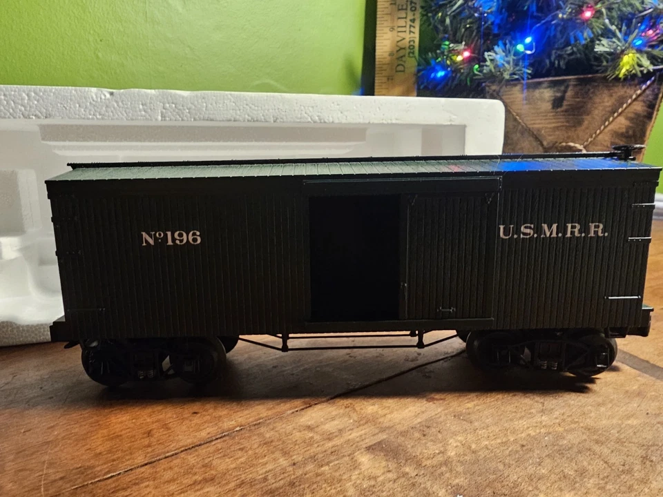 MTH 30-74026 Rail King Civil War UNION ARMY 19th Century 34' Green Box Car w Box - Image 1 of 4