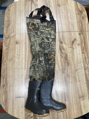 Cabelas Camo Neoprene Insulated Chest Waders Advantage Max 4 -  Size 4 - Image 1 of 4