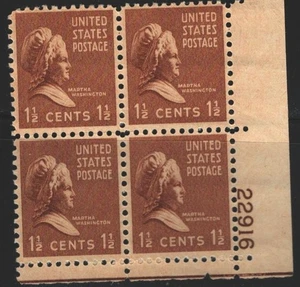 #805 1938 1 and 1/2-cent Martha Washington block of 4 with plate# MNH - Picture 1 of 1