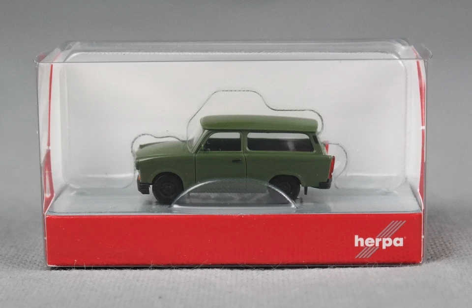 Herpa 027359-005 - 1 87 Trabant 1.1 Universal olivgrün (NVA) - Neu