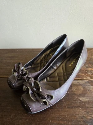 Mocassim feminino Gloria Vanderbilt marrom anabela tamanho 9M - Imagem 1 de 4