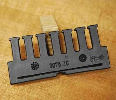 Placa de acoplamiento de cadena igus 3075.ZC - Lote de 2 - NUEVO Foto 1 de 2