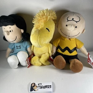 Kohl’s Cares 3er Set Charlie Brown Peanuts Lucy Stofftier Plüsch 2019 (China) Neu mit Etikett - Bild 1 von 16