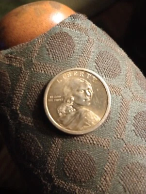 Dólar Sacagawea 2009P circulado. BONITA COLECCIÓN. ERROR OJO Y NARIZ COMO NUEVO.  Foto 1 de 4