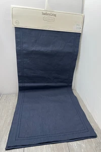 Southern Living 15" L x 72" B Leinen/Baumwolle Tischläufer, Marineblau - Bild 1 von 6