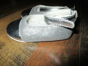 Little Me Crib Shoes Glitter Silver Shoes Infant Girls Size 3 Month NEW - Picture 1 of 5