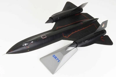 A00088E Air Force 1 SR-71A Blackbird 1/72 Model #61-7980 USAF 9th SRW - Image 1 of 2