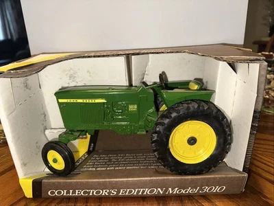 Vintage Ertl John Deere 1960 Model 3010 Tractor Wide Front 1/16 Scale No. 5635 - Image 1 of 4