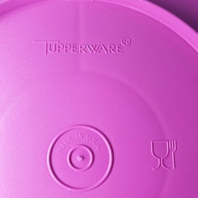 VTG Tupperware Divided Serving Tray Platter Plate Snack Keeper Container - Image 1 of 4