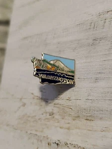 Vintage WASHINGTON STATE TRAVEL PIN - State Outline fw - Picture 1 of 2