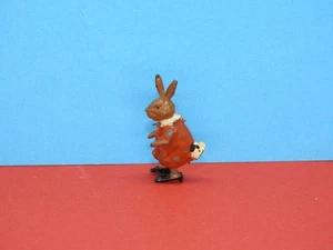 BRITAINS VINTAGE PREWAR LEAD RARE CADBURYS COCOCUB BROTHER RABBIT IN RED 1934 - Bild 1 von 6