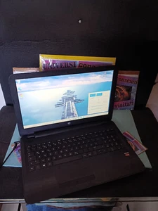 HP 15 ba036ng 15,6" AMD A8-7410 8gb 128gb nvme GRAFICA AMD R5 M330 2gb WIN11 - Foto 1 di 7