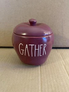 NEU Rae Dunn " Gather " Artisan MAGENTA Collection Apfel Figur - Bild 1 von 6