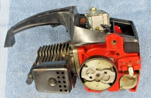 Sears Chainsaw 2.3 Poulan Engine Assembly Good Compression Good spark NICE SHAPE - Picture 1 of 7