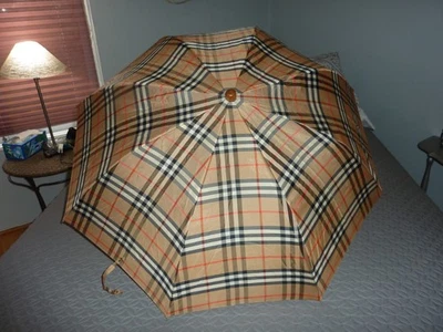 VINTAGE Burberry Umbrella Classic Pattern Wood Knob Handle Preowned - Image 1 of 4