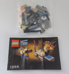 VINTAGE LEGO Studios  #1355 Temple of Gloom 99% COMPLETE WITH MANUAL 