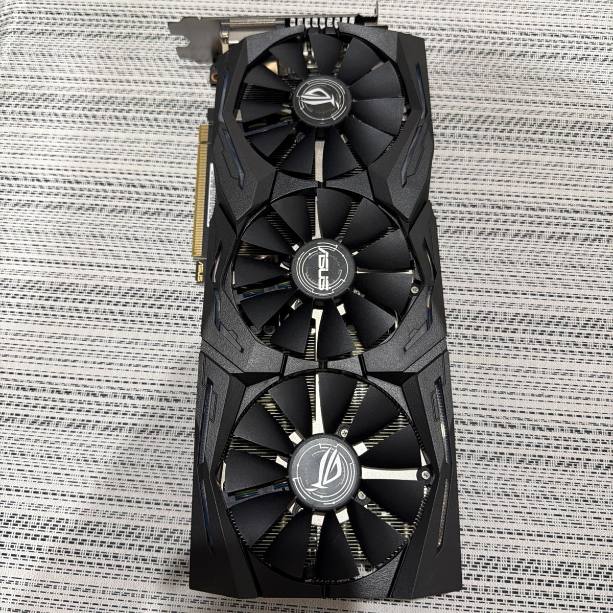 Preços baixos em ASUS Nvidia Geforce Gtx 1080 8 GB de memória de