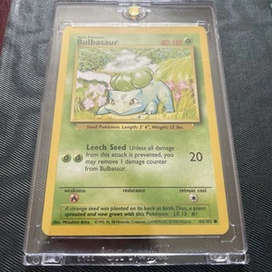 Bulbasaur 1999 Base Set 44/102 Carta Pokémon Casi Como Nueva Estuche Rígido - Imagen 1 de 2