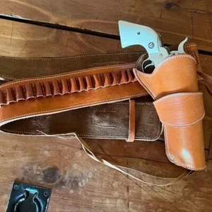 Gun Holster Belt Western Leather Revolver Pistol Tooled .22 .38/357 .44/45 Cal - Picture 1 of 3