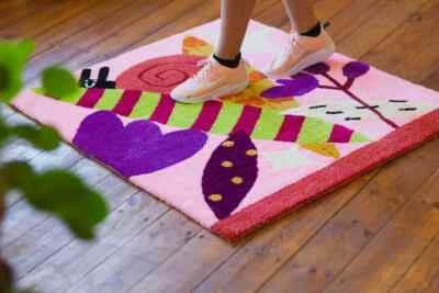 Funky Schneckenteppich. Handgetuftet. Heller getufteter Teppich. - Bild 1 von 4