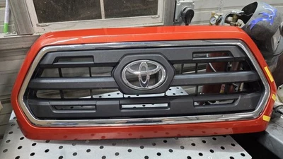 2016-2023 Toyota Tacoma SR5 OEM Grill Front Grille - Image 1 of 4