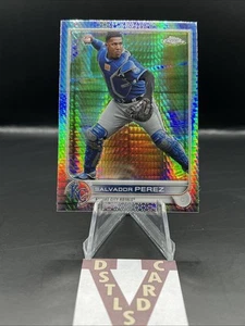 2022 Topps Chrome – SALVADOR PEREZ REFRACTOR #50 - Imagen 1 de 3