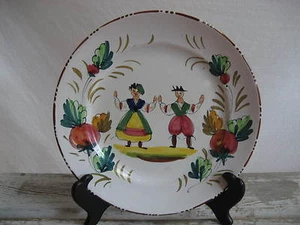 Plato de Cena Vintage 9" Marcado Italia - Estilo Quimper Estilo Folclórico Hombre y Mujer  - Imagen 1 de 6