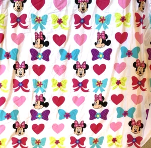 Sábana Disney Minnie Mouse Doble Ajustable Arcos Corazones Rosa Aqua Amarillo Algodón/Poliéster - Imagen 1 de 6