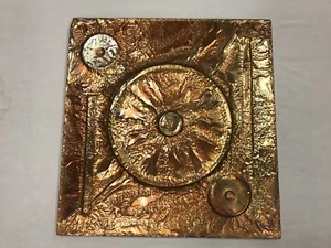 Vintage Artistic Pressed Copper Wall Hanging Of A Wagon Wheel - Picture 1 of 10