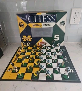 Set scacchi sportivi USAoploy vintage, da collezione Michigan Vs State - Foto 1 di 7