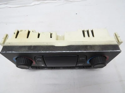 03-06 Cadillac Chevy GMC | Digital AC Climate Temperature Control | 15195564 - Image 1 of 4