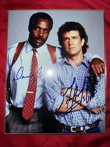 Signed 8 x 10 photograph With COA Lethal Weapon By Mel Gibson And Danny Glover - Picture 1 of 2