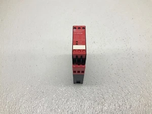 Relé de seguridad Telemecanique Preventa XPSBA5120 24 V AC/DC XPS-BA - Imagen 1 de 8