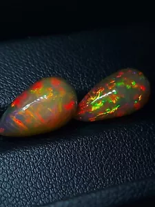 2 colorful black opal cabochons - loose natural welo opal gemstone 5.70 CTS - Picture 1 of 10