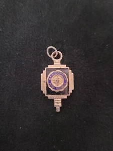 Vintage 1.25" Oak Harbor High School Necklace Pendant Enamel Gold Tone  Lot#104 - Picture 1 of 4