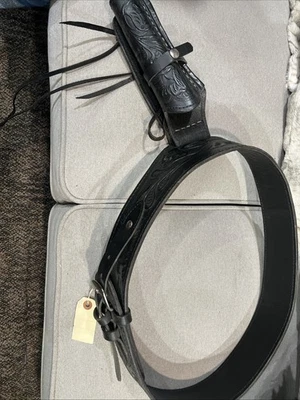 Western 22 口径手枪枪套 - 46 码 — 第 1/3 张图片