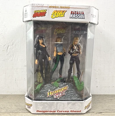 Mcfarlane Toys 2000 Danger Girl Dangerous Curves Ahead Edición Especial Diorama  Foto 1 de 4