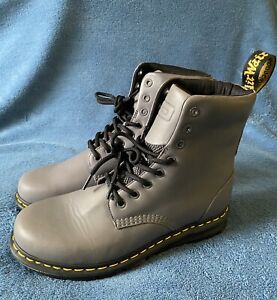 Dr Martens Air Wair Leather Boots Men’s Sz 9 Women’s Sz 10 Grey
