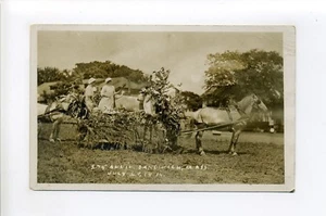 Sandwich MA Mass 1914 RPPC foto real postal aniversario, caballo, flotador, gente - Imagen 1 de 2
