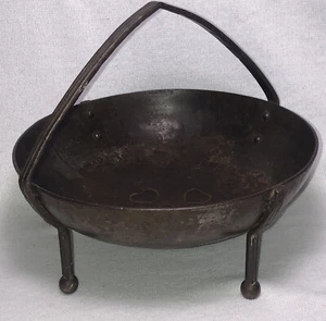 Vintage Handmade Coberg Ges.Gesc German Cast Iron 4 Leg Ash Tray Candy Bowl Dish - Picture 1 of 17